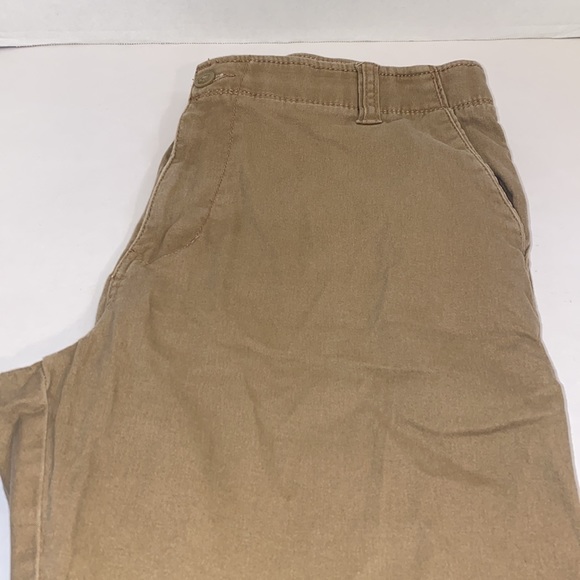 Men’s size 36 khaki flat front shorts - Picture 2 of 5